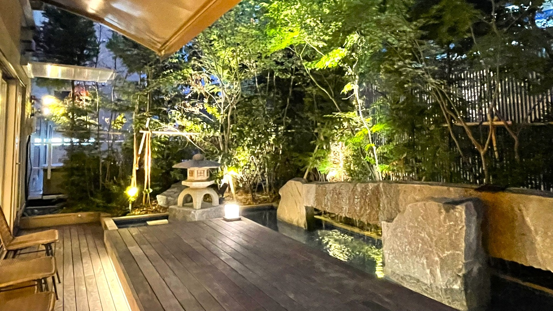 庭のホテル4
